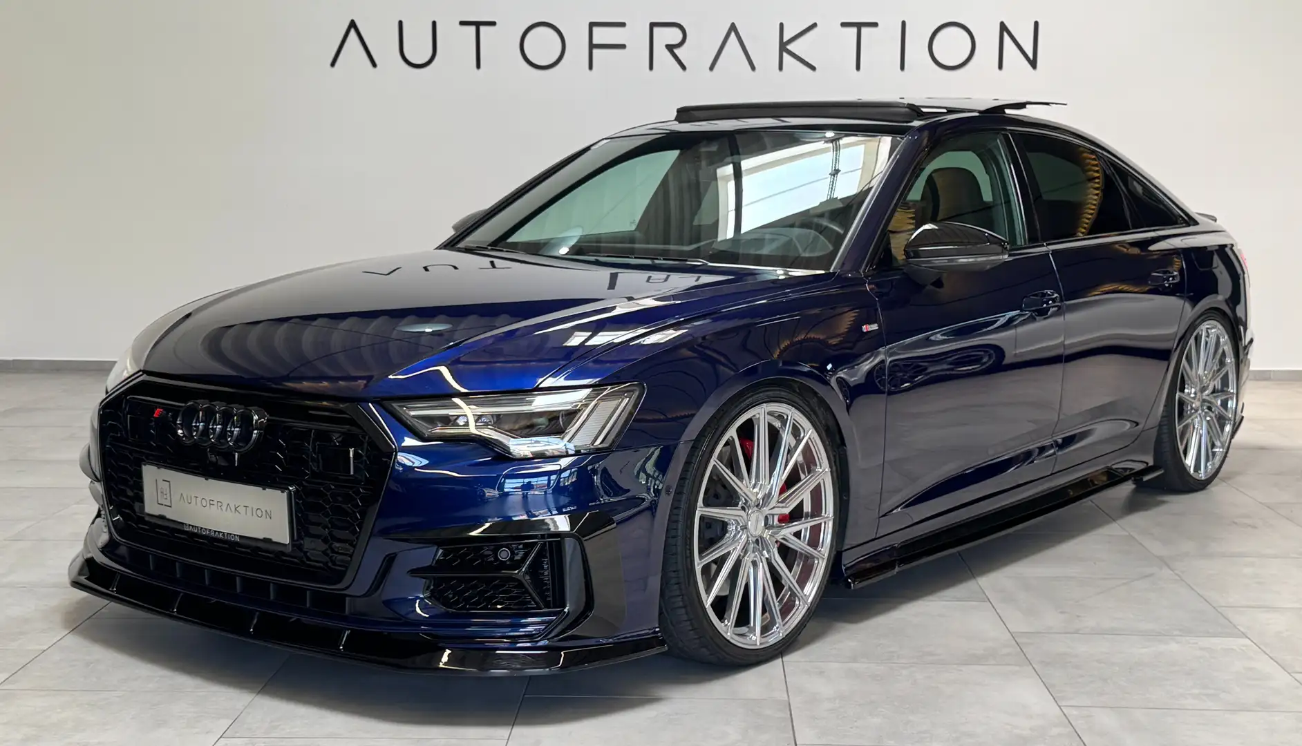 Audi A6 55 TFSI e quattro sport Blau - 1