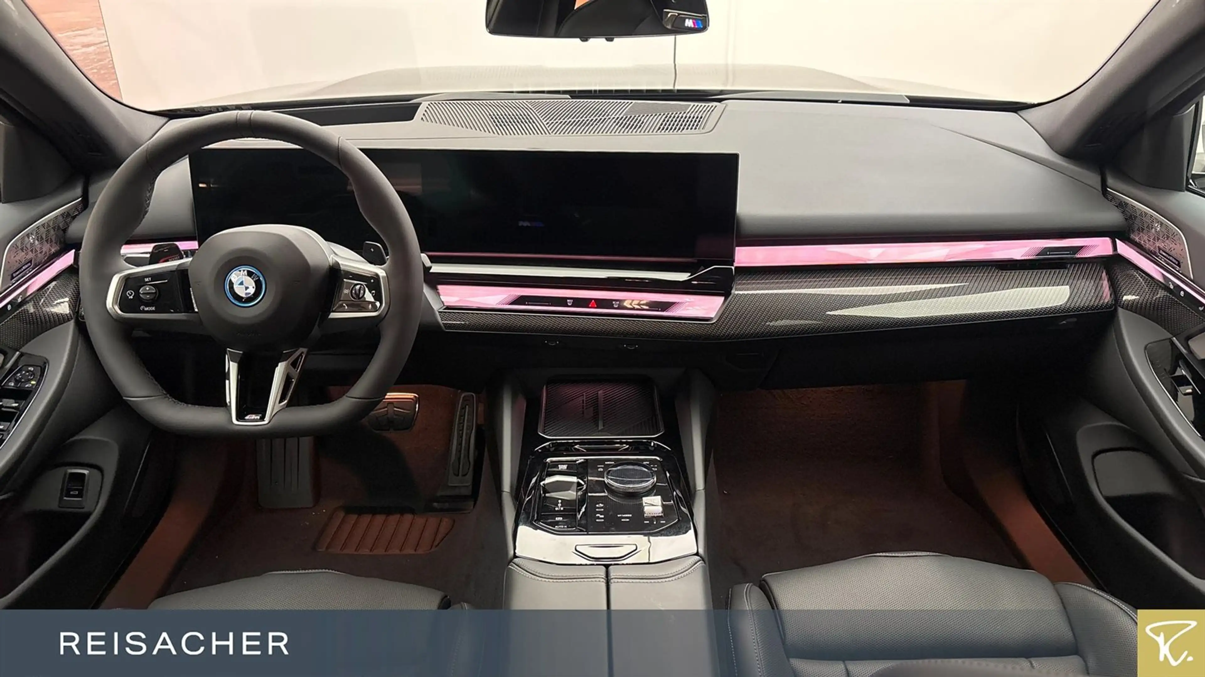 BMW 550 e xDrive Touring Sportpaket Laden AC DAB — photo 6