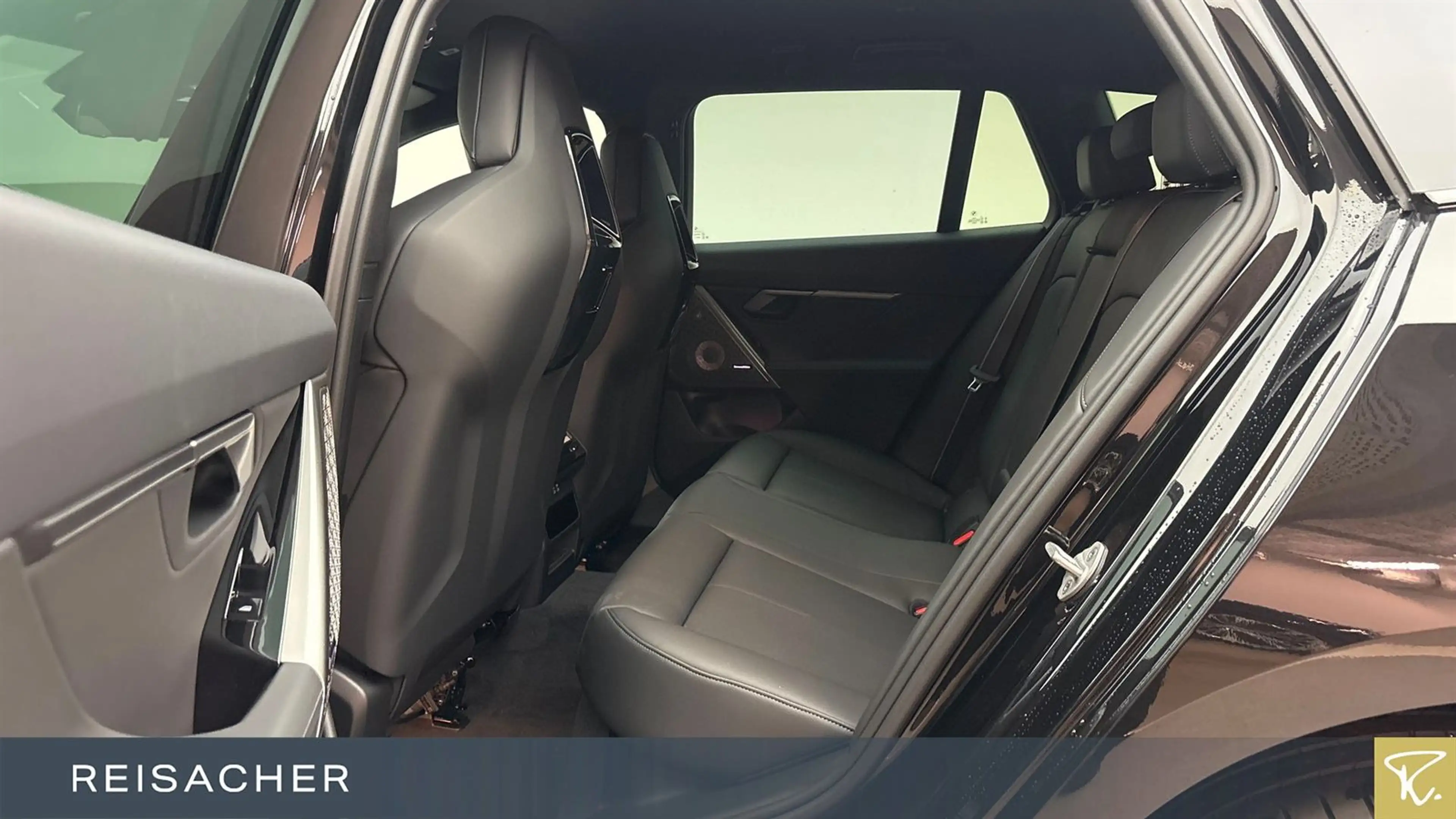 BMW 550 e xDrive Touring Sportpaket Laden AC DAB — photo 8