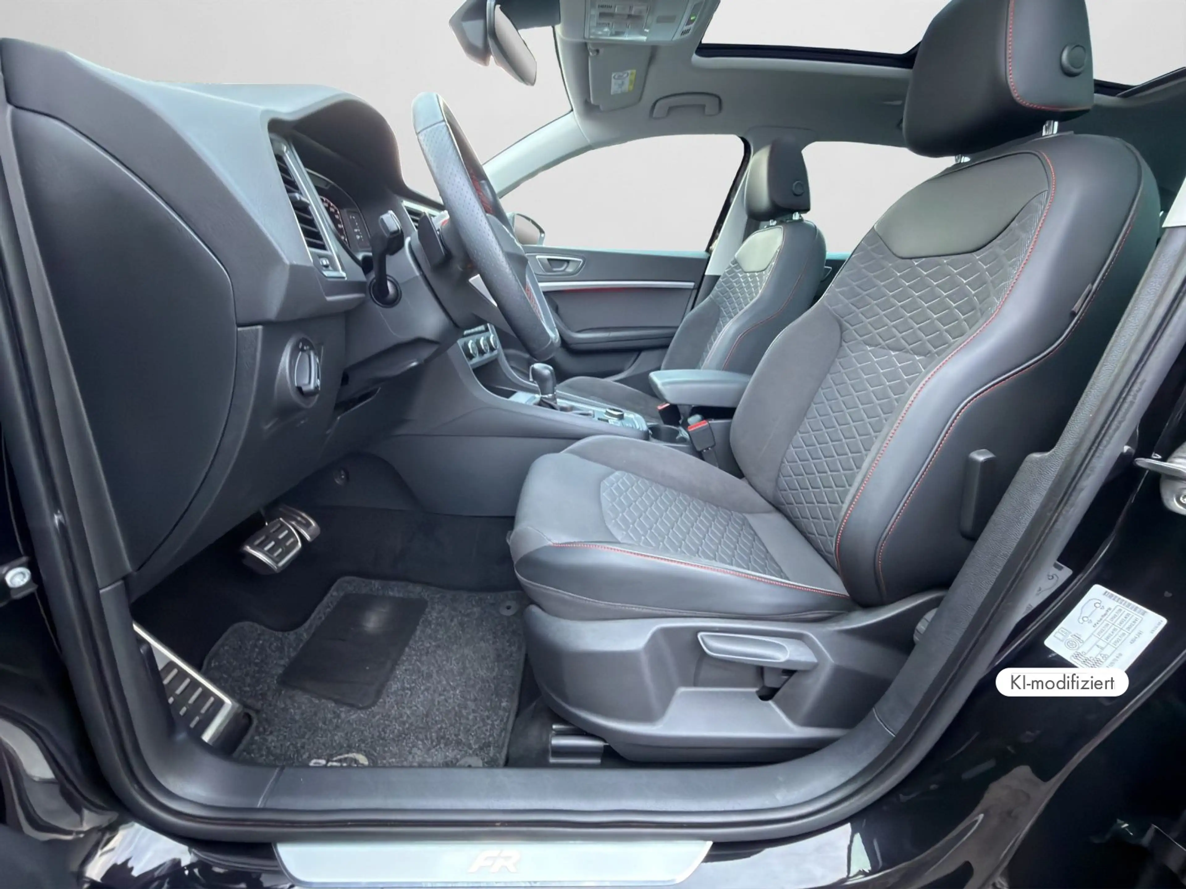 SEAT Ateca 1.5 TSI ACT FR Travel Assist, Pano, Full L — photo 12