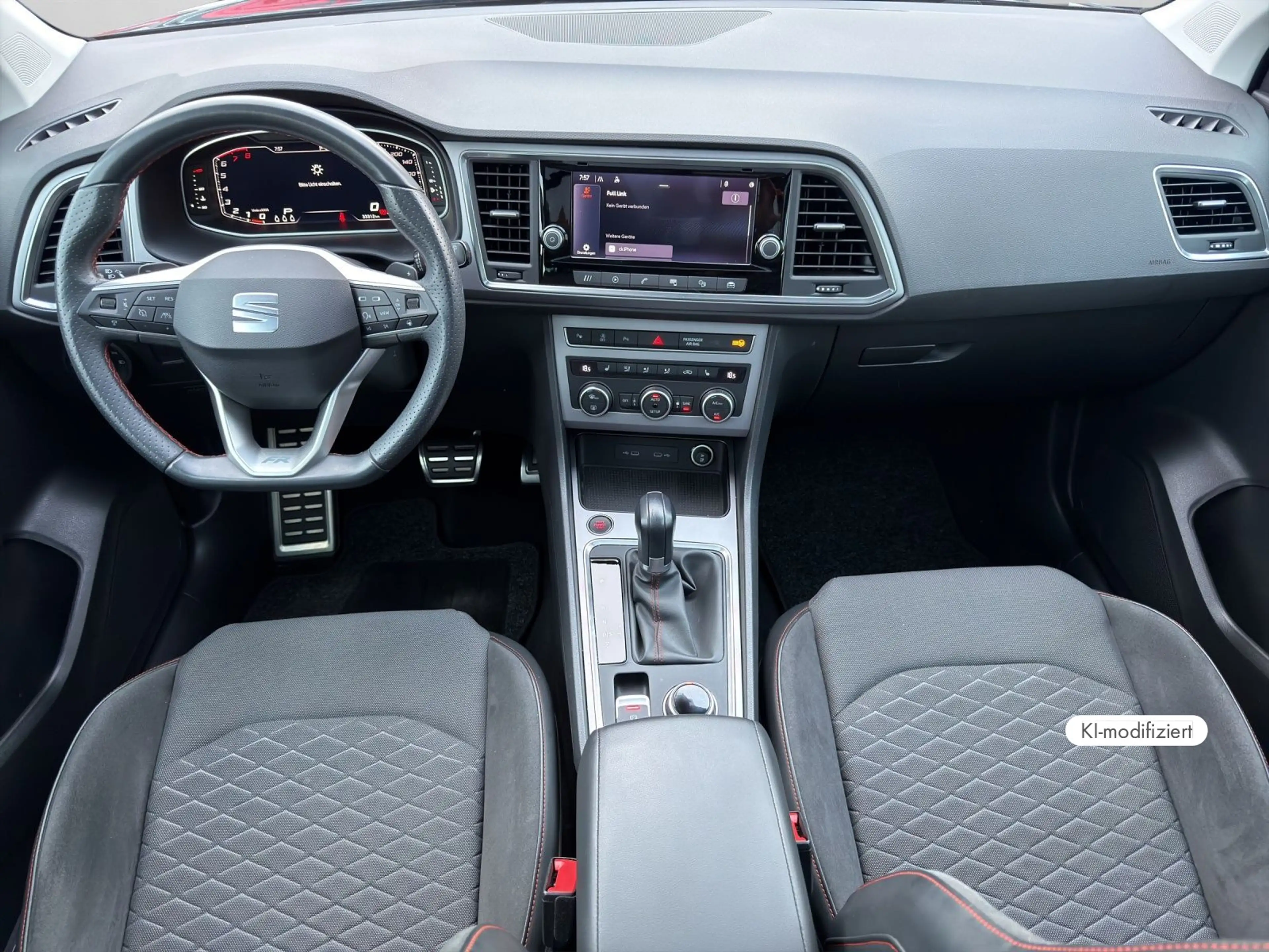 SEAT Ateca 1.5 TSI ACT FR Travel Assist, Pano, Full L — photo 3