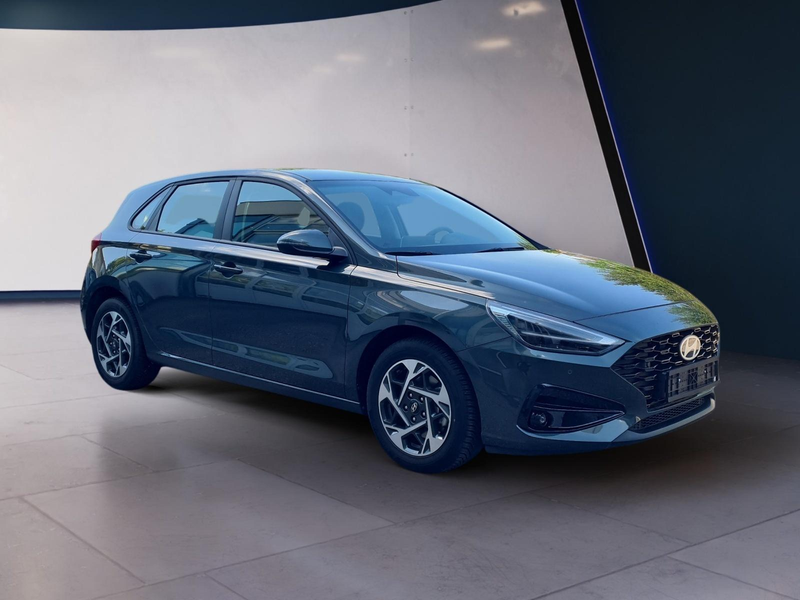 Hyundai i30 Advantage vAHK Navi LED DAB Kamera Winter 74 kW... — photo 3