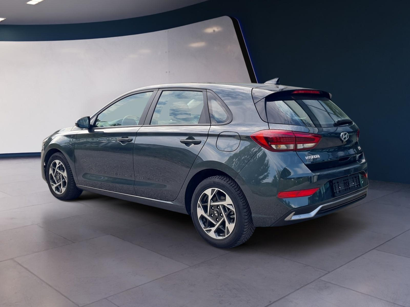 Hyundai i30 Advantage vAHK Navi LED DAB Kamera Winter 74 kW... — photo 4