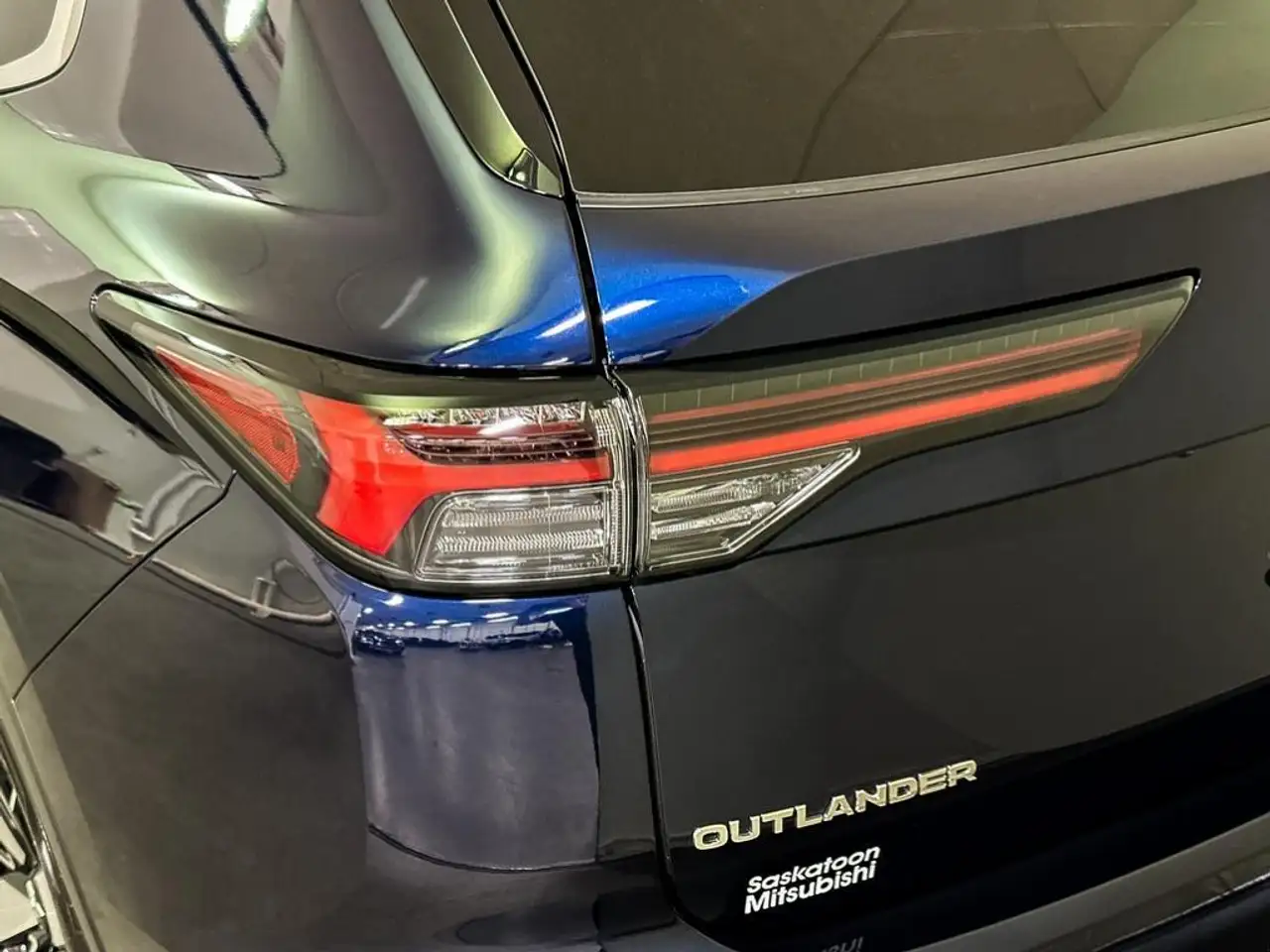 Mitsubishi Outlander photo Mitsubishi Outlander