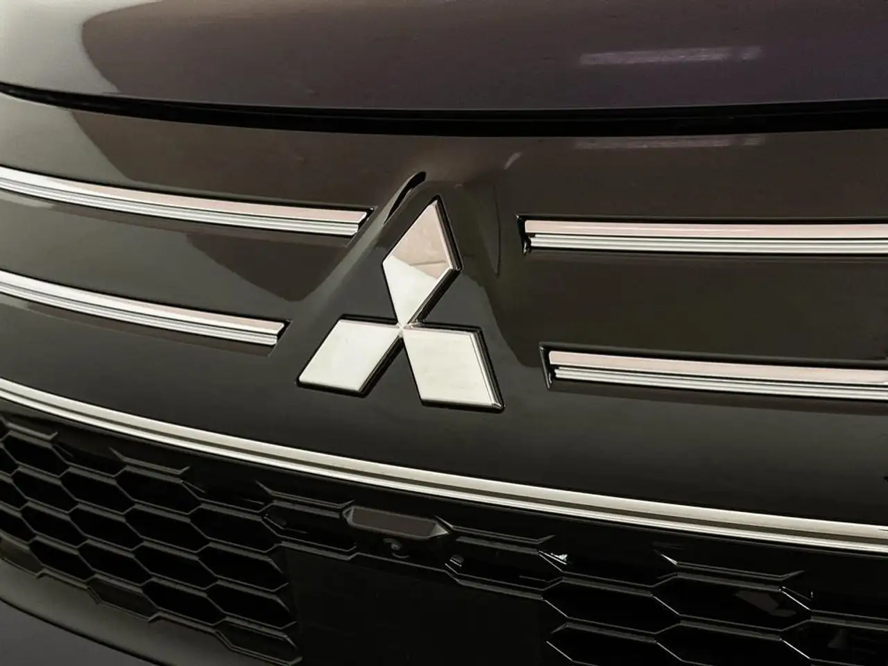 Mitsubishi Outlander photo Mitsubishi Outlander