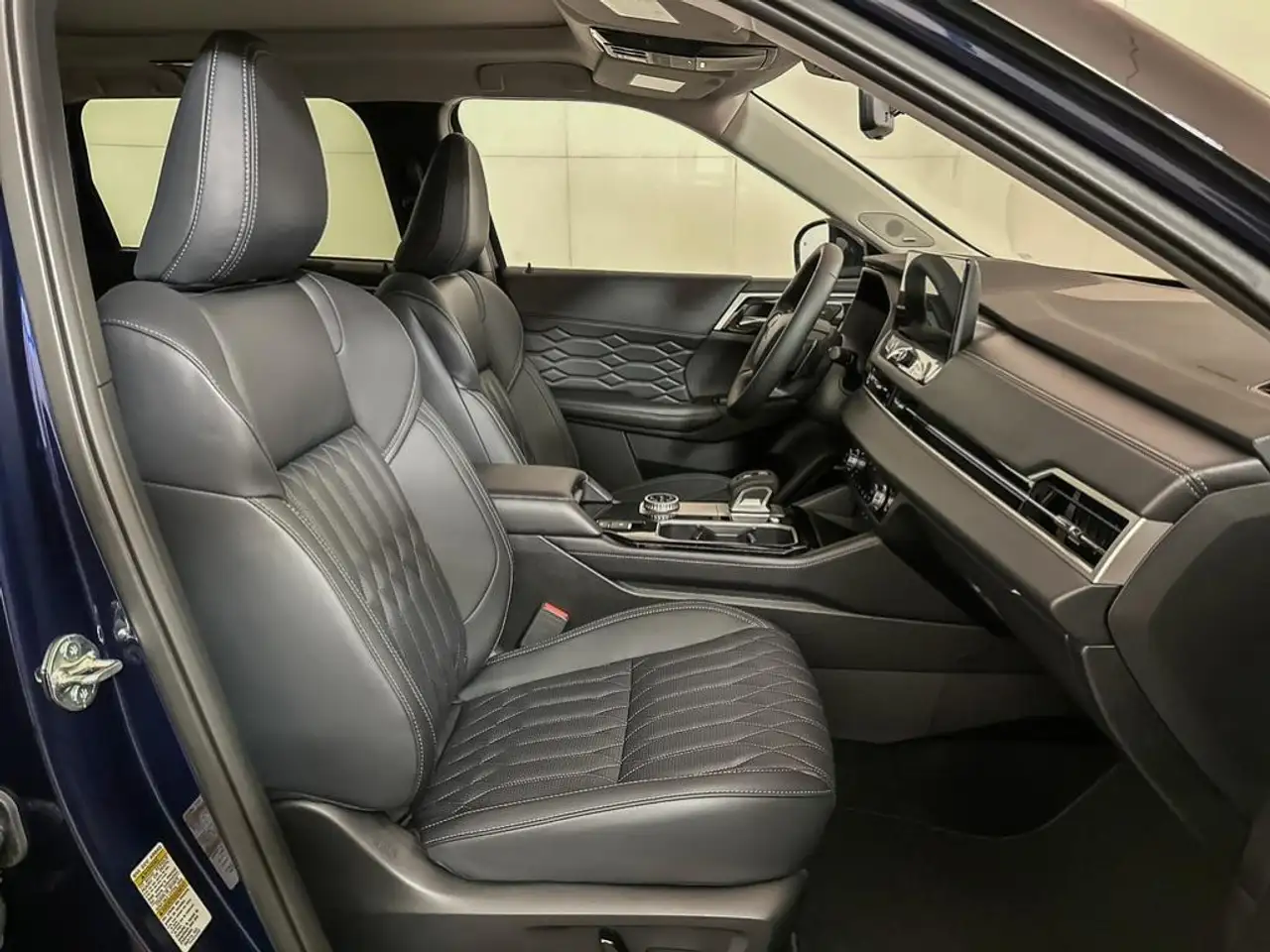 Mitsubishi Outlander photo Mitsubishi Outlander