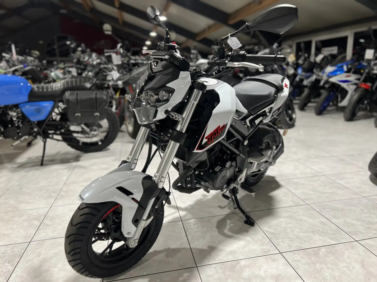 Benelli Tornado TNT Blanco - 2