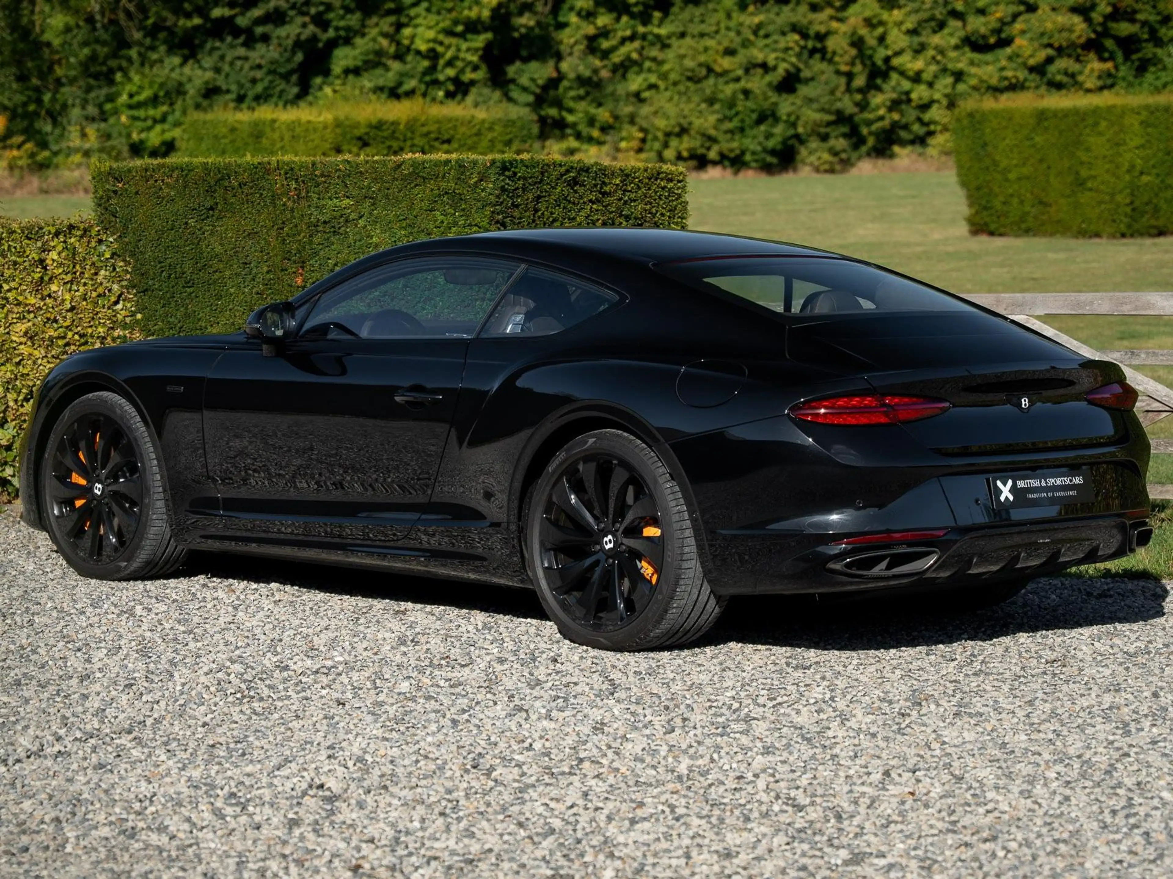 Bentley Continental GT Black Edition 4.0 V8 Hybride - VAT Ref - 1 owner — photo 2