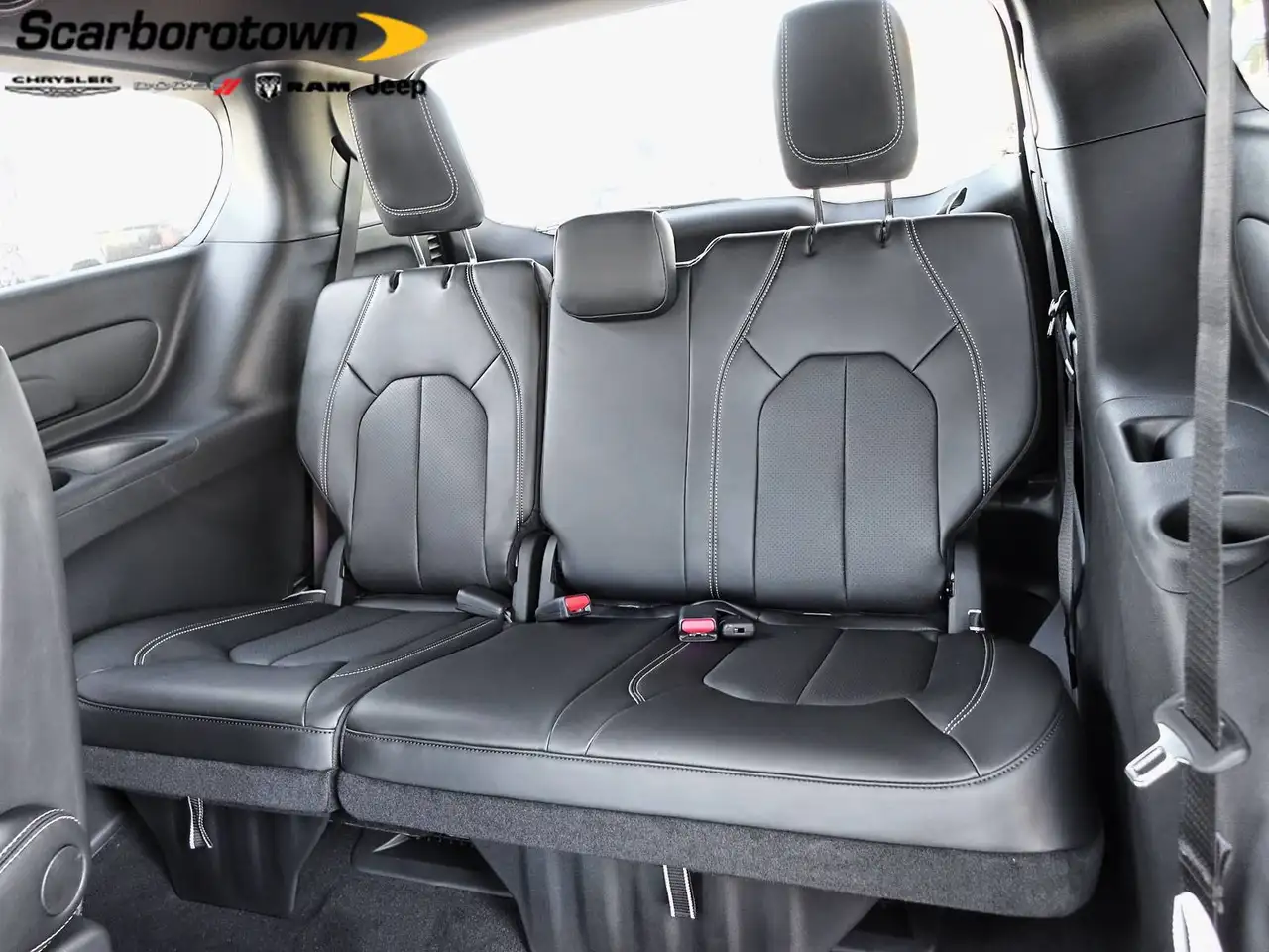 Chrysler Grand Caravan снимка Chrysler Grand Caravan