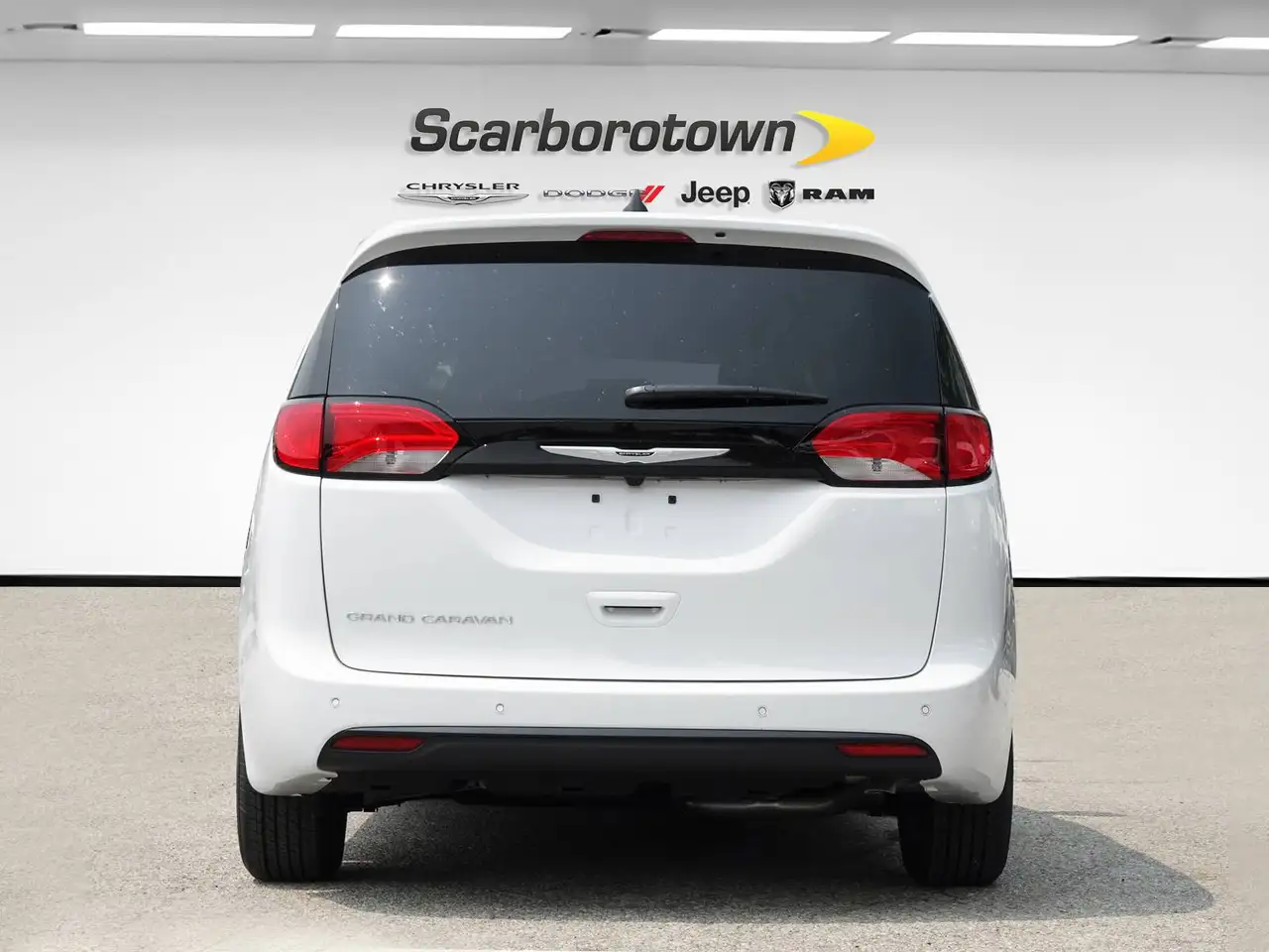 Chrysler Grand Caravan снимка Chrysler Grand Caravan