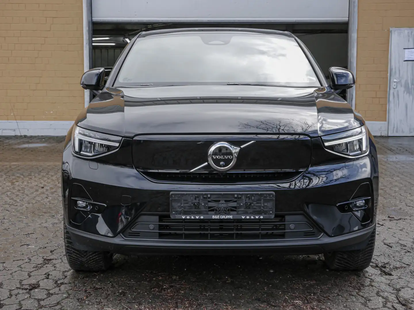 Volvo C40 Ultimate Recharge Pure Electric AWD PANO Schwarz - 2
