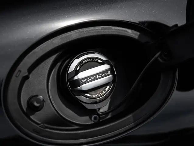 Porsche 911 view 23