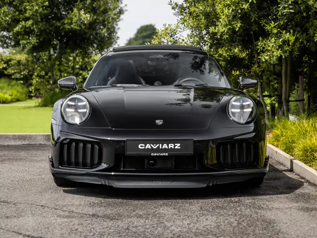 Porsche 911 view 4