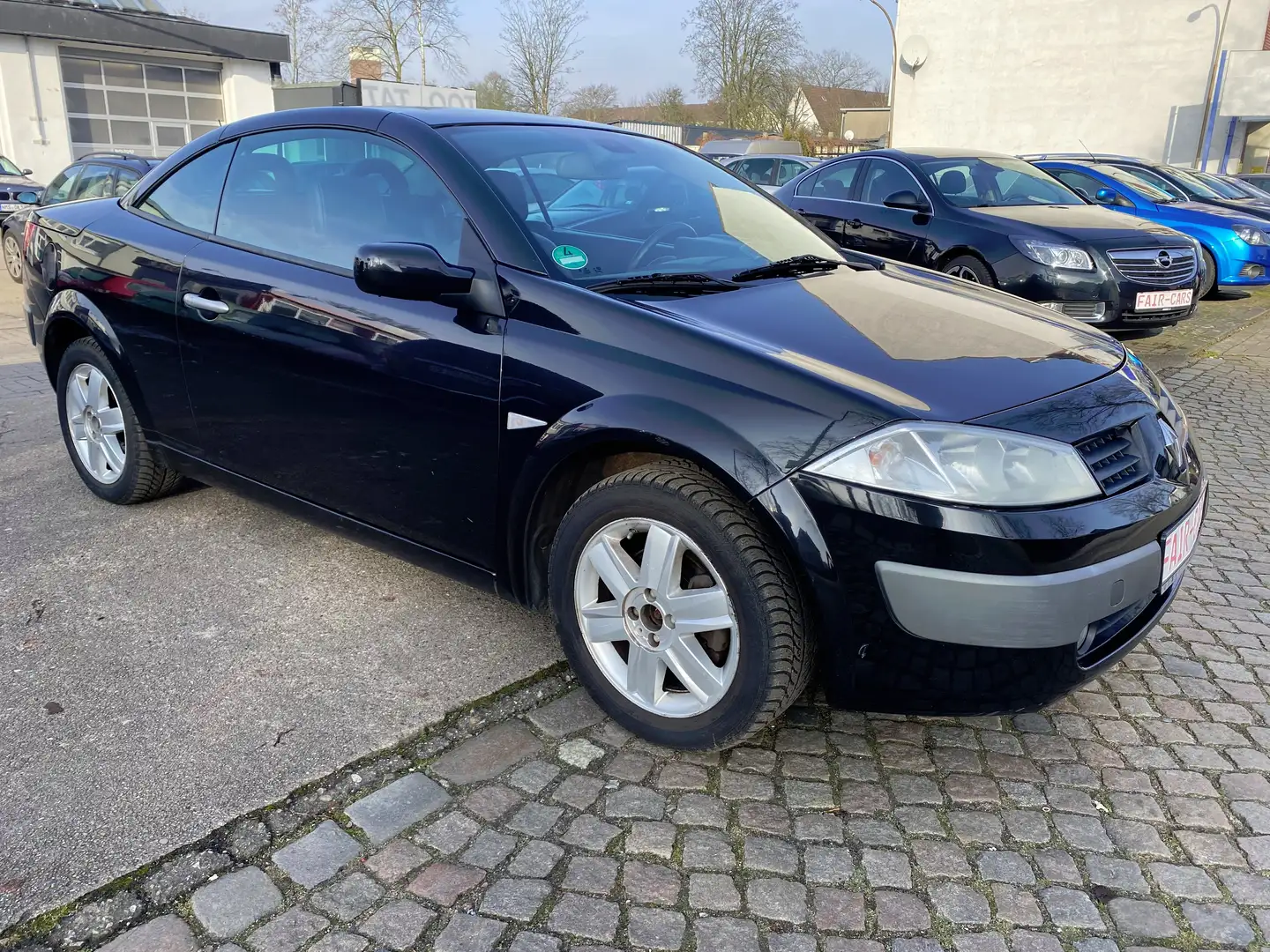 Renault Megane 2.0 Cabriolet LEDER-PANORAMA-KLIMAAUTOMATIK. Negro - 2