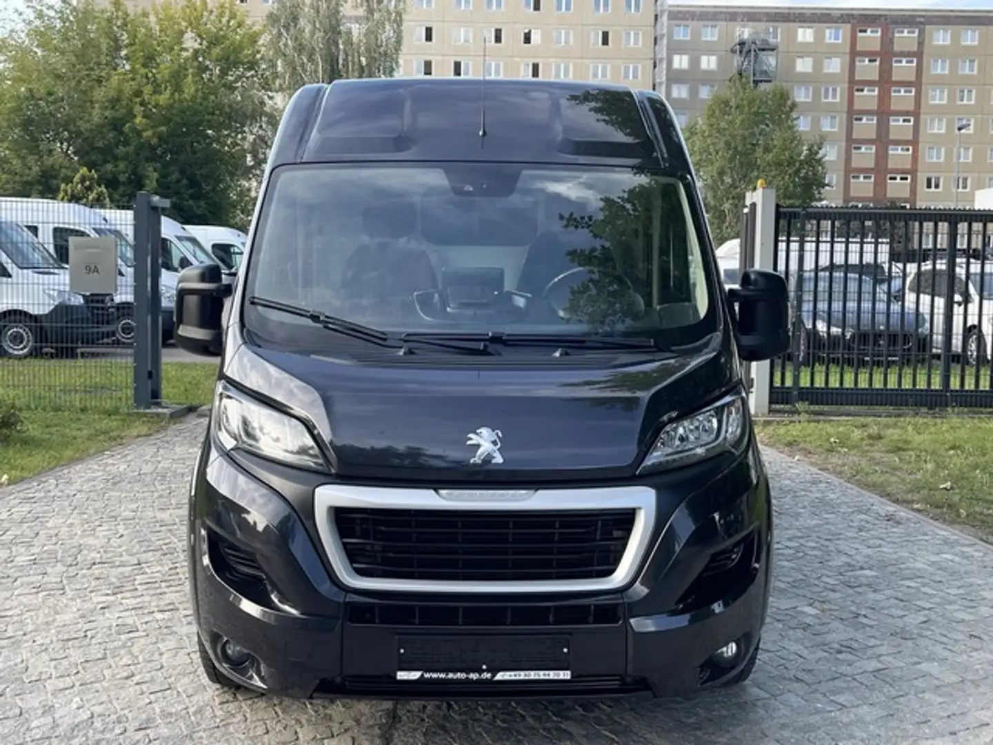 Peugeot Boxer BlueHDi 165 Kasten L2H2 *AHK*RFK*WEBASTO* Noir - 2