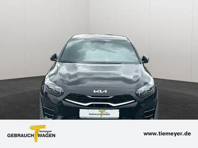 Kia Ceed view 2