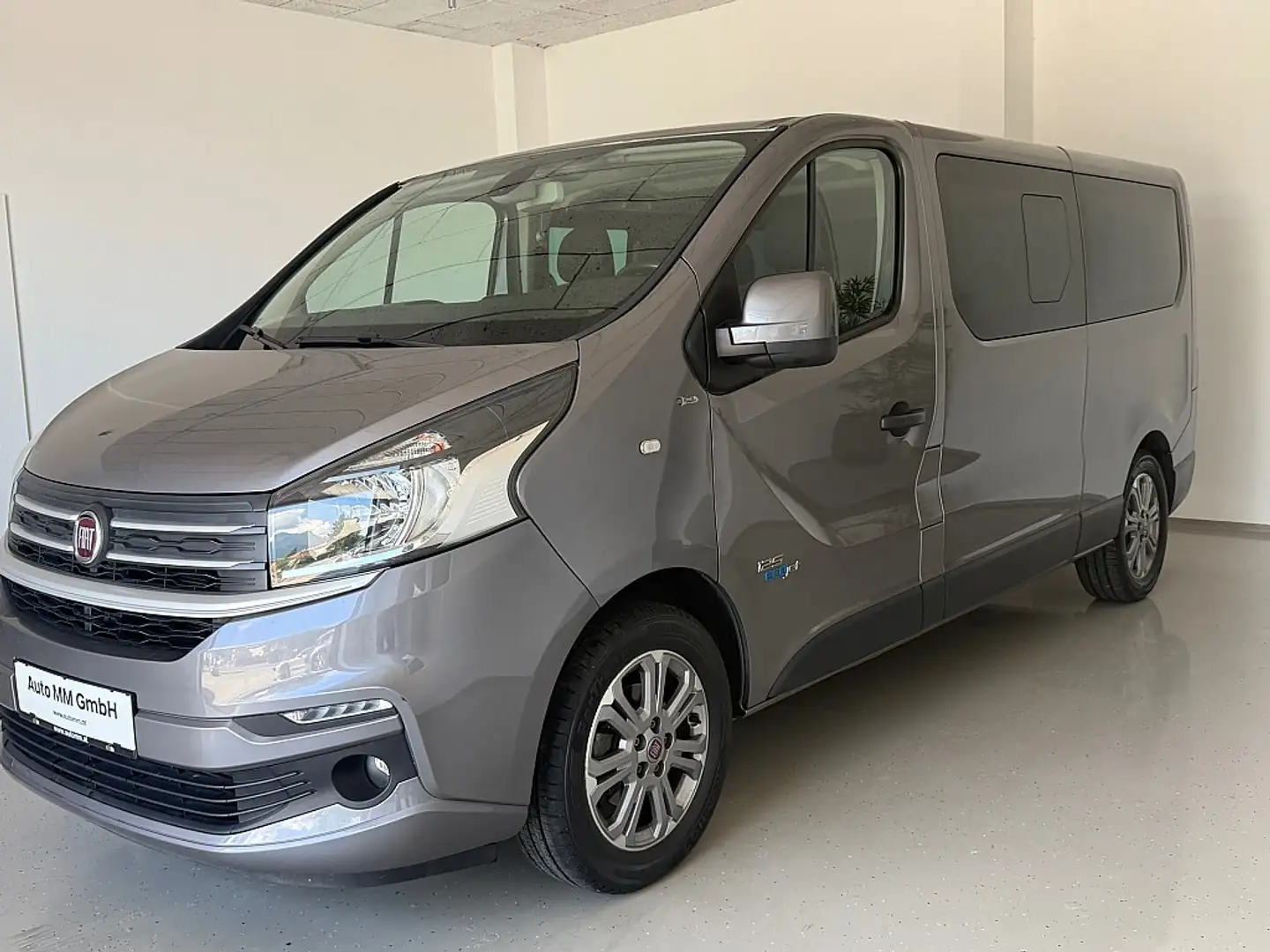 Fiat Talento L2 H1 3,0t 1,6 EcoJet 9 Sitze Grau - 2