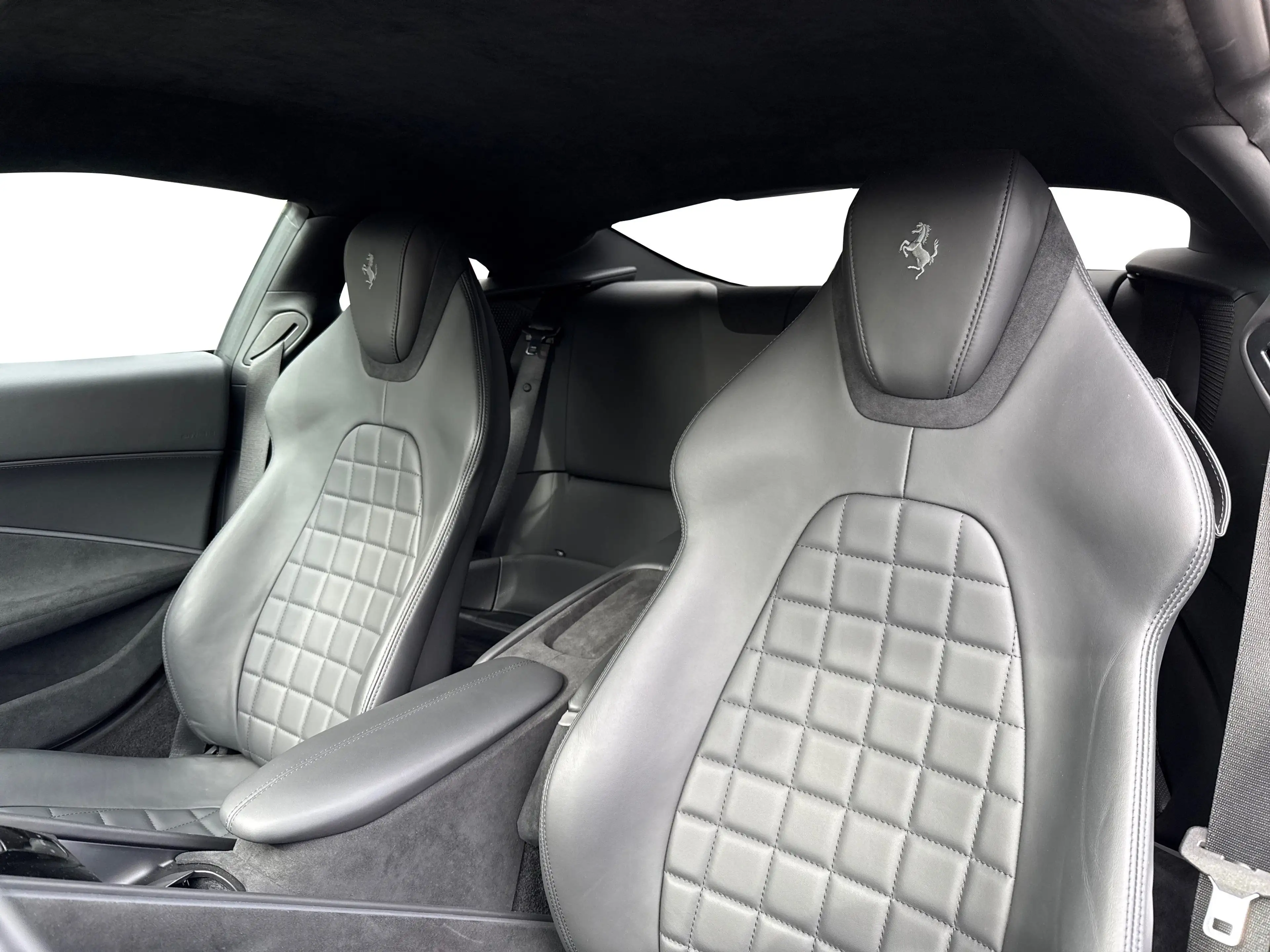 Ferrari Roma *Embleme*Navi*PDC*Klima*Leder* — photo 15