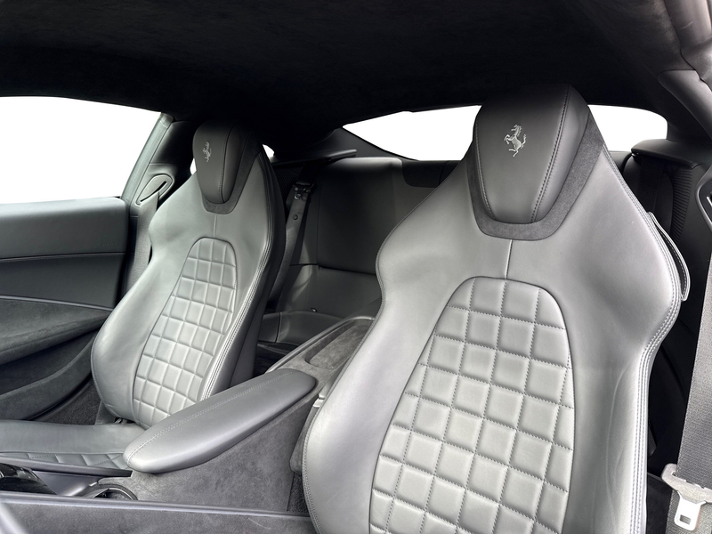 Ferrari Roma *Embleme*Navi*PDC*Klima*Leder* — photo 15