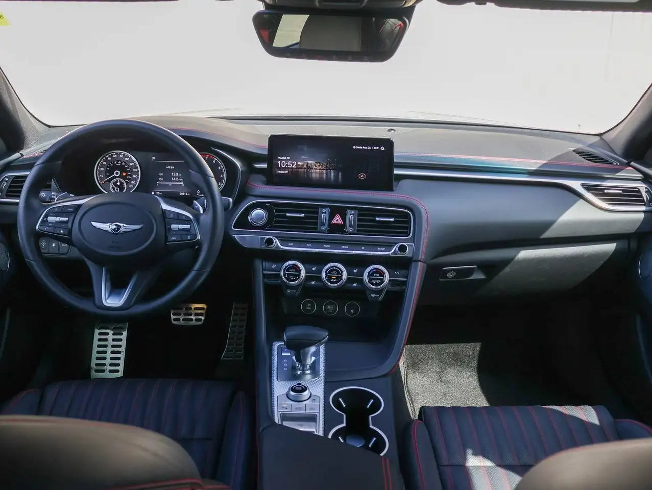 Genesis G70 photo Genesis G70