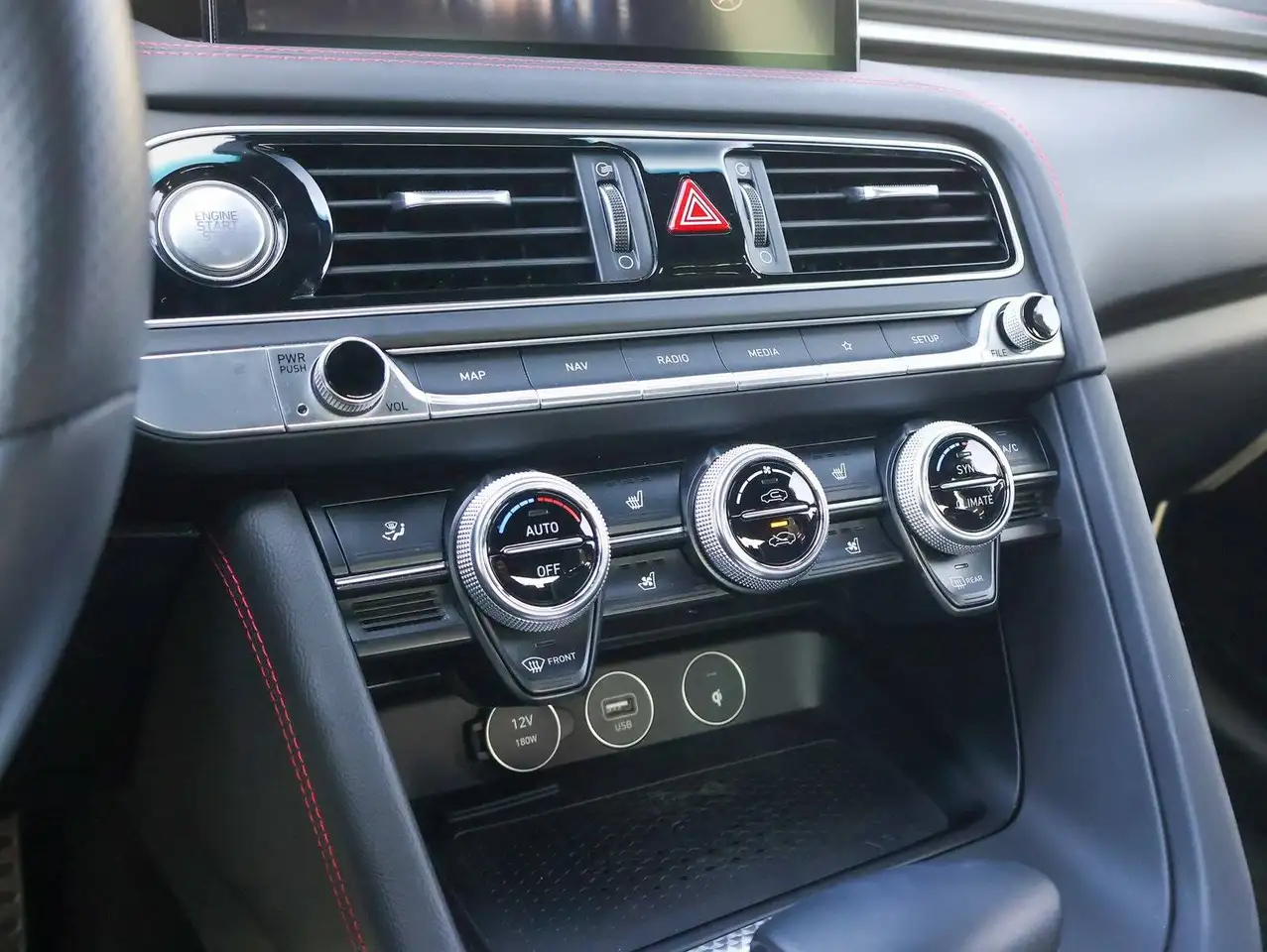 Genesis G70 photo Genesis G70