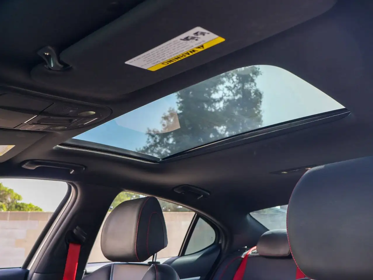 Genesis G70 photo Genesis G70