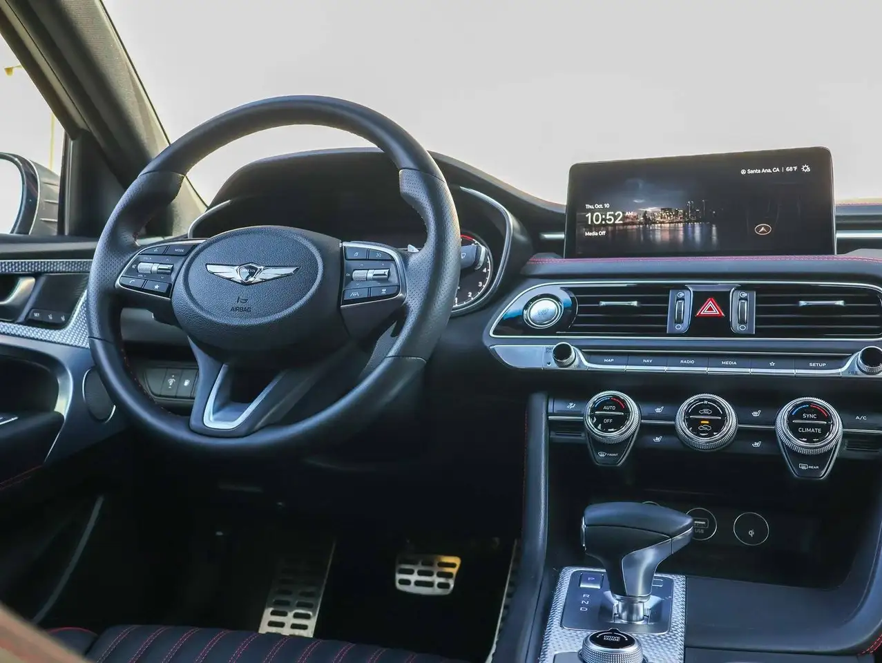 Genesis G70 photo Genesis G70
