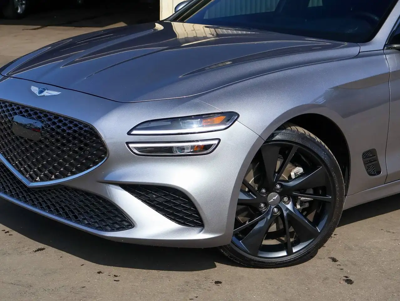 Genesis G70 photo Genesis G70