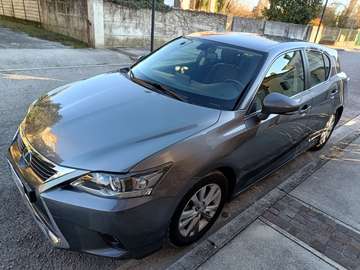 CT 2010 1.8 hybrid Executive cvt my16