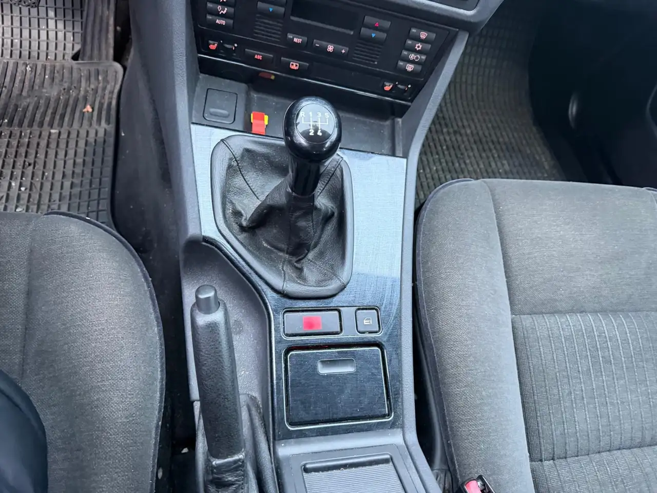 BMW 520 SITZHEIZUNG + AHK +KLIMAAUTOMATIK+ SERVO, foto 12