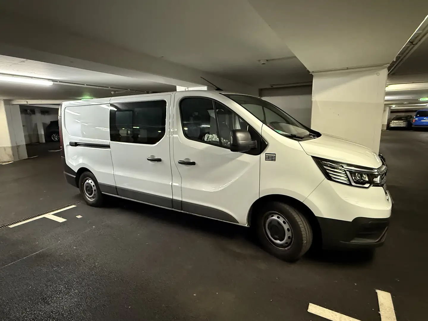 Renault Trafic Weiß - 2