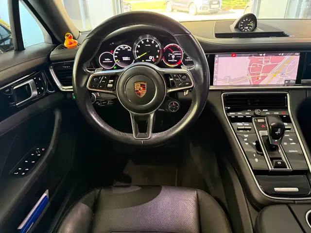 Porsche Panamera view 12