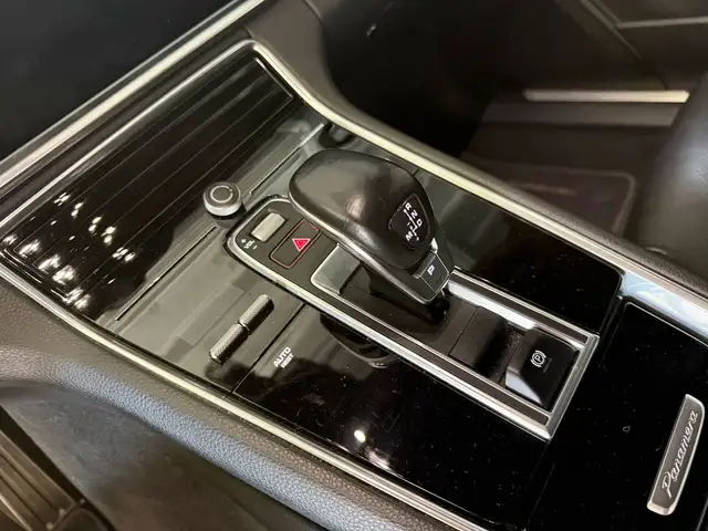 Porsche Panamera view 16