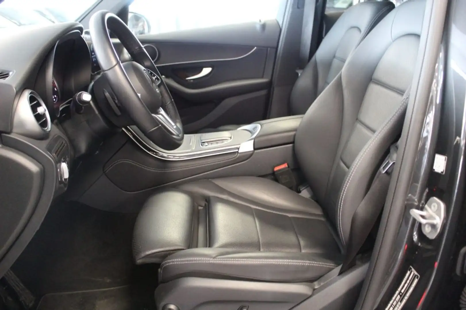Mercedes-Benz GLC 220 2.0 d 4Matic 195 CV Coupé Sport Gris - 2