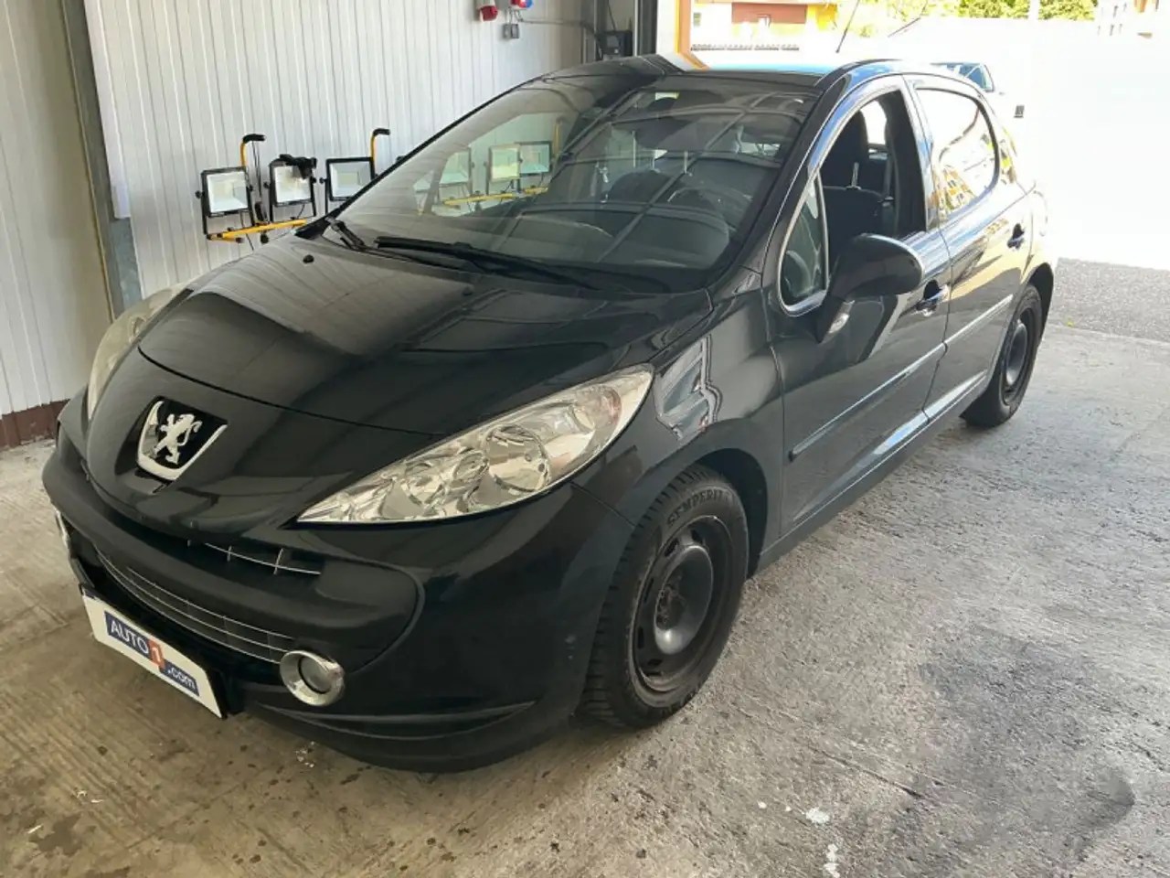 Peugeot 207 1.6 HDI90 PREMIUM PACK 5P