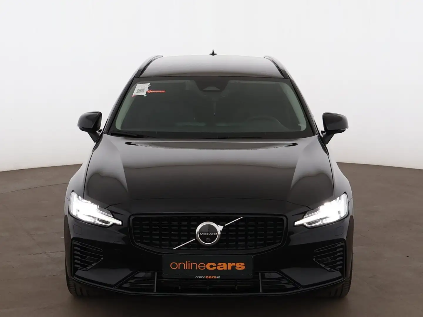 Volvo V60 Kombi T6 Twin Engine Plus Dark AWD Aut LED Schwarz - 2