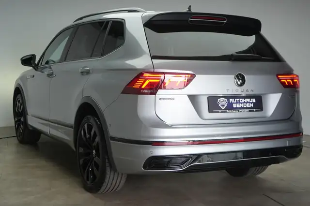 Volkswagen Tiguan Allspace view 4