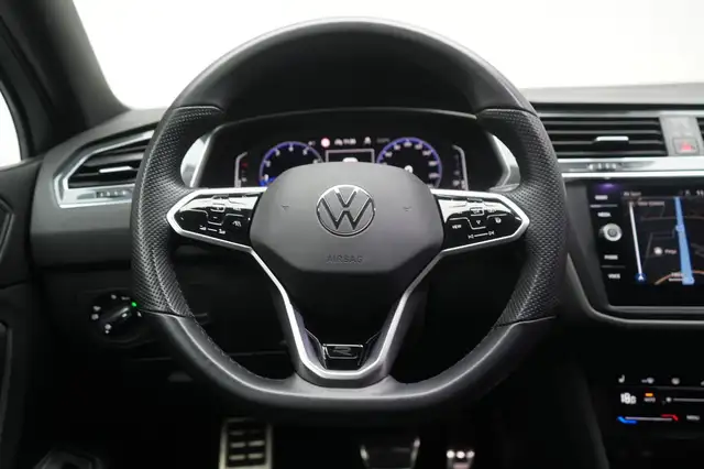 Volkswagen Tiguan Allspace view 15