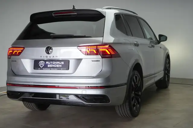 Volkswagen Tiguan Allspace view 6