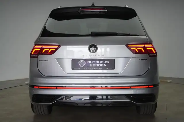 Volkswagen Tiguan Allspace view 5