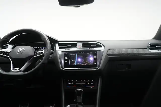 Volkswagen Tiguan Allspace view 14