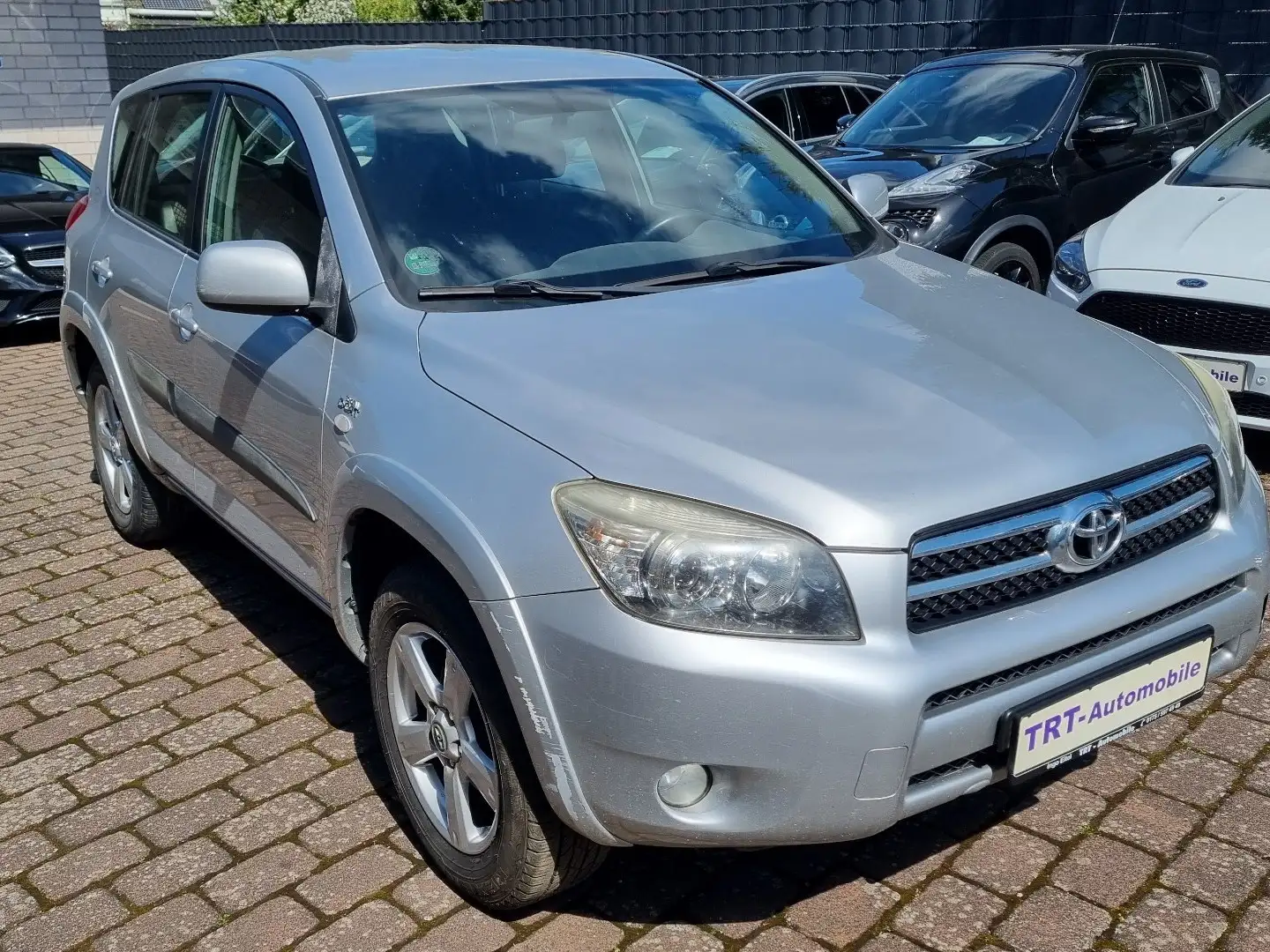 Toyota RAV 4 Sol Anhk. Klima 8 Fach Bereift TÜV 05-2026 Argent - 1