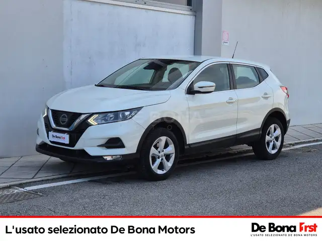 2018 Nissan Qashqai in White for sale