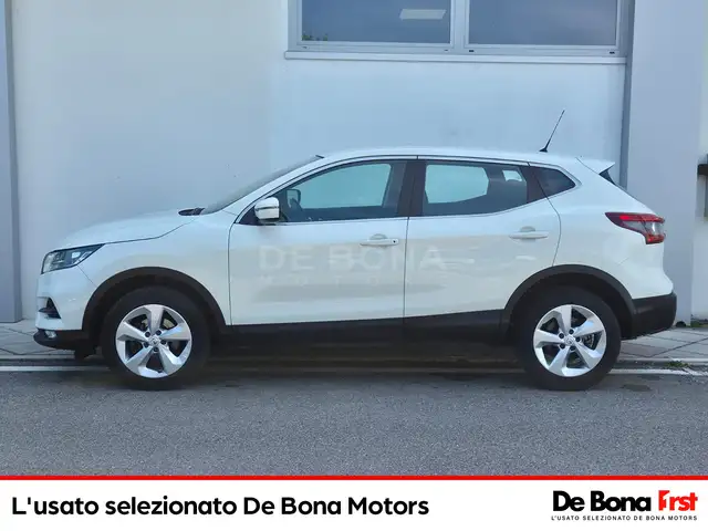 Nissan Qashqai view 3