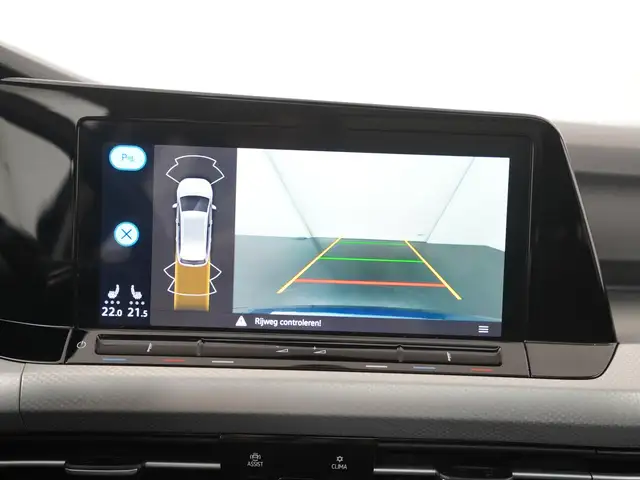 Volkswagen Golf view 19
