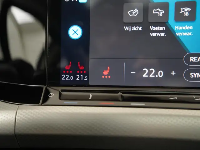 Volkswagen Golf view 21