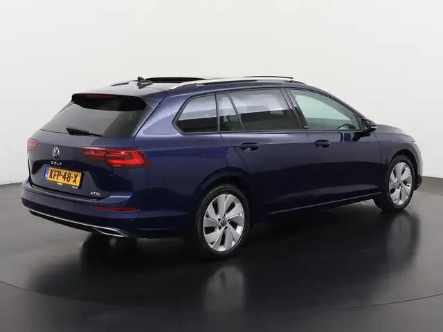 Volkswagen Golf view 4
