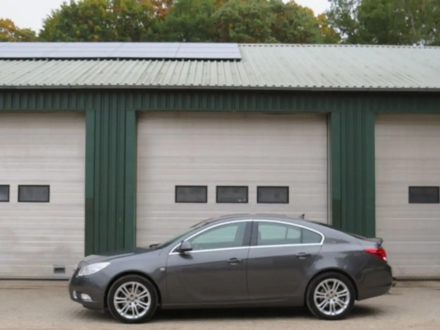Opel Insignia 1.6 T EDITION Grijs - 1