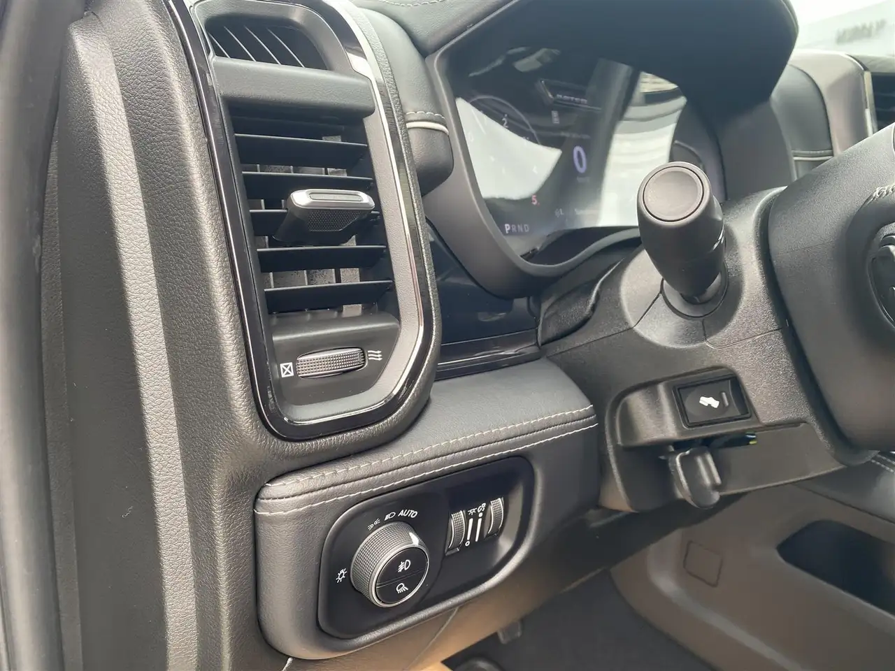 RAM 3500 photo RAM 3500
