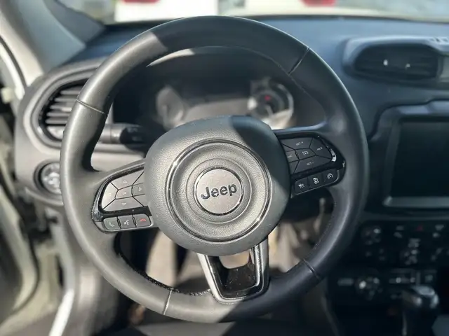 Jeep Renegade view 7